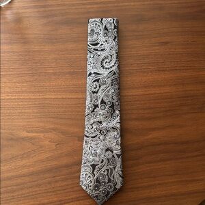 Jos A Bank Elegant Paisley Men's Tie - Black and Silver